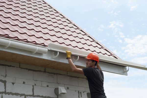 Rain Gutter Repair in Toccoa