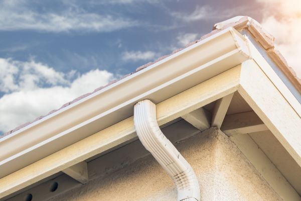 Seamless Gutter Replacement in Toccoa